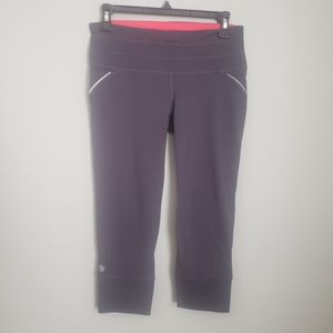 Althea Gray Capri Leggings